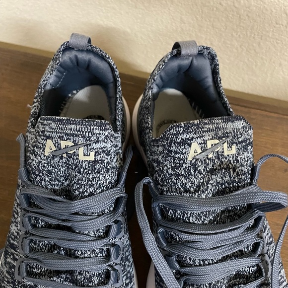 APL Women's TechLoom Breeze - Picture 7 of 11